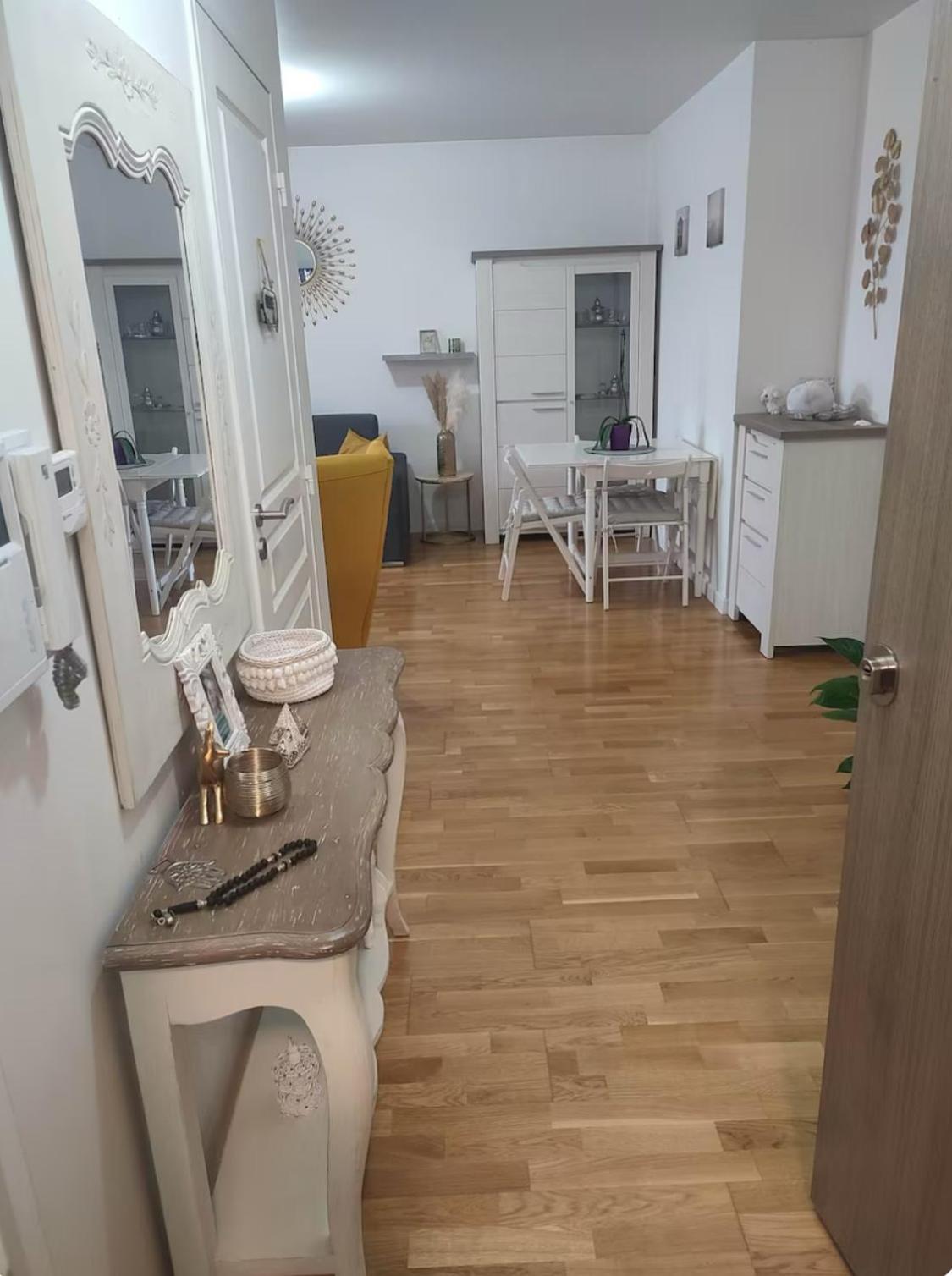 Logement A Cote De L'Aeroport Orly Ати-Мон Экстерьер фото